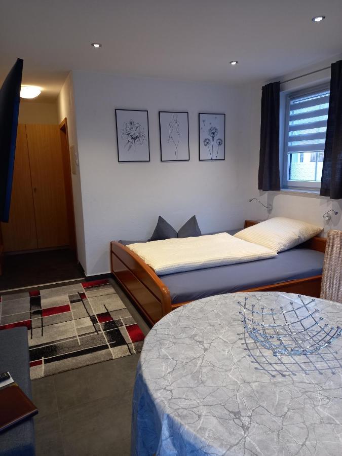 Cafe und Pension Ringer Vilseck Exterior foto